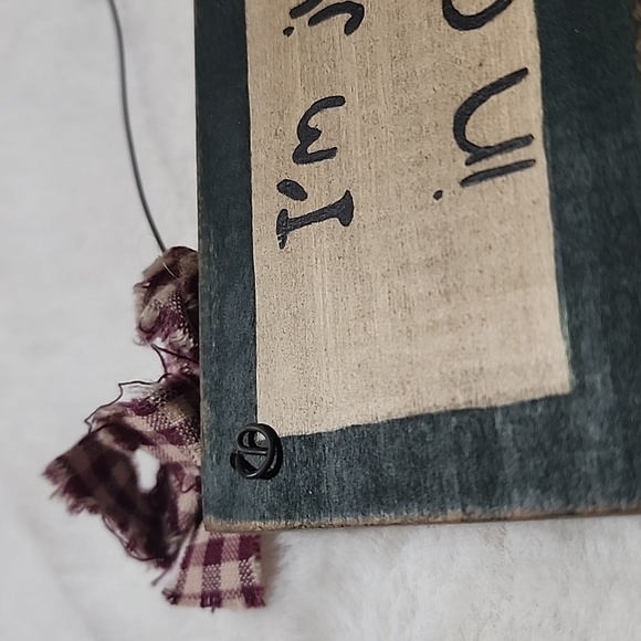 PRIMITIVE  WOOD  WALL / DOOR HANGING. - Picture 2 of 4